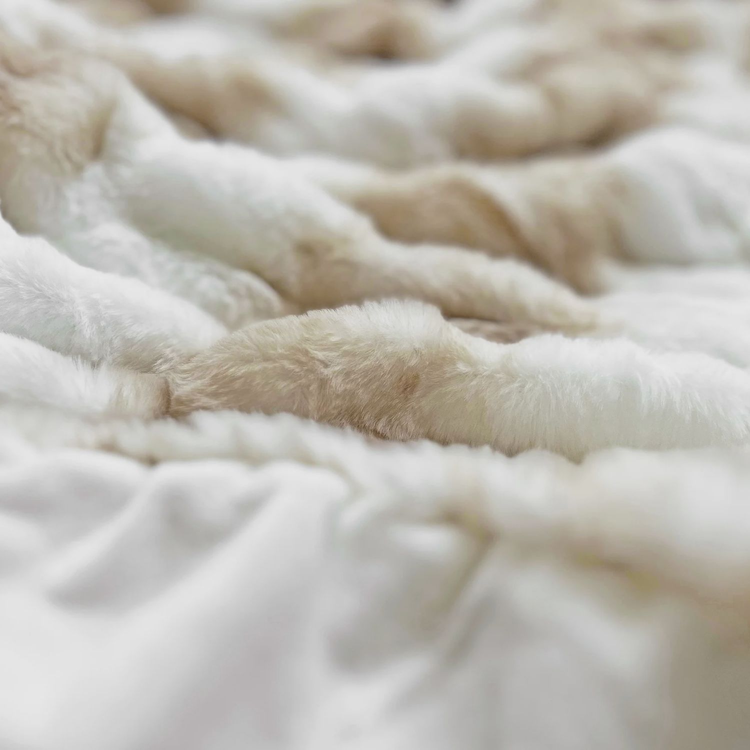 Throw, Mallow Faux Fur Brown/White 50x60
