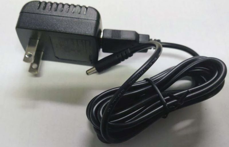 Adapter 5v, 800ma Indoor Only USB/Plug In