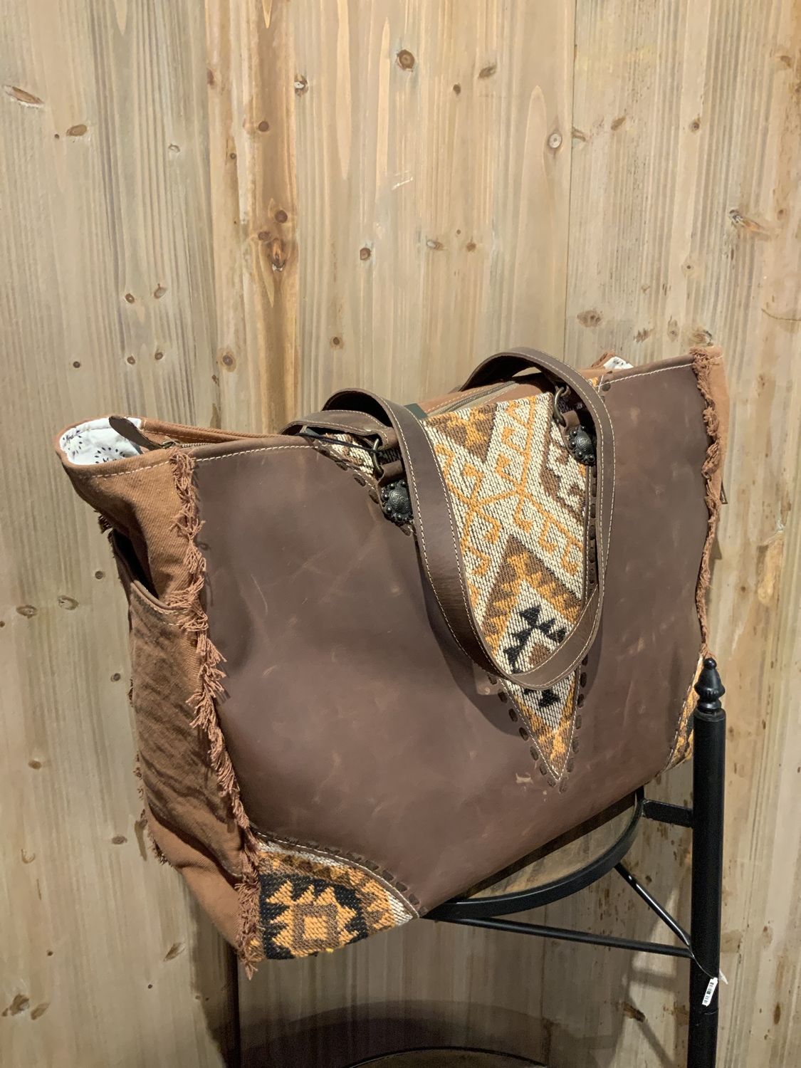 Weekender, Juno