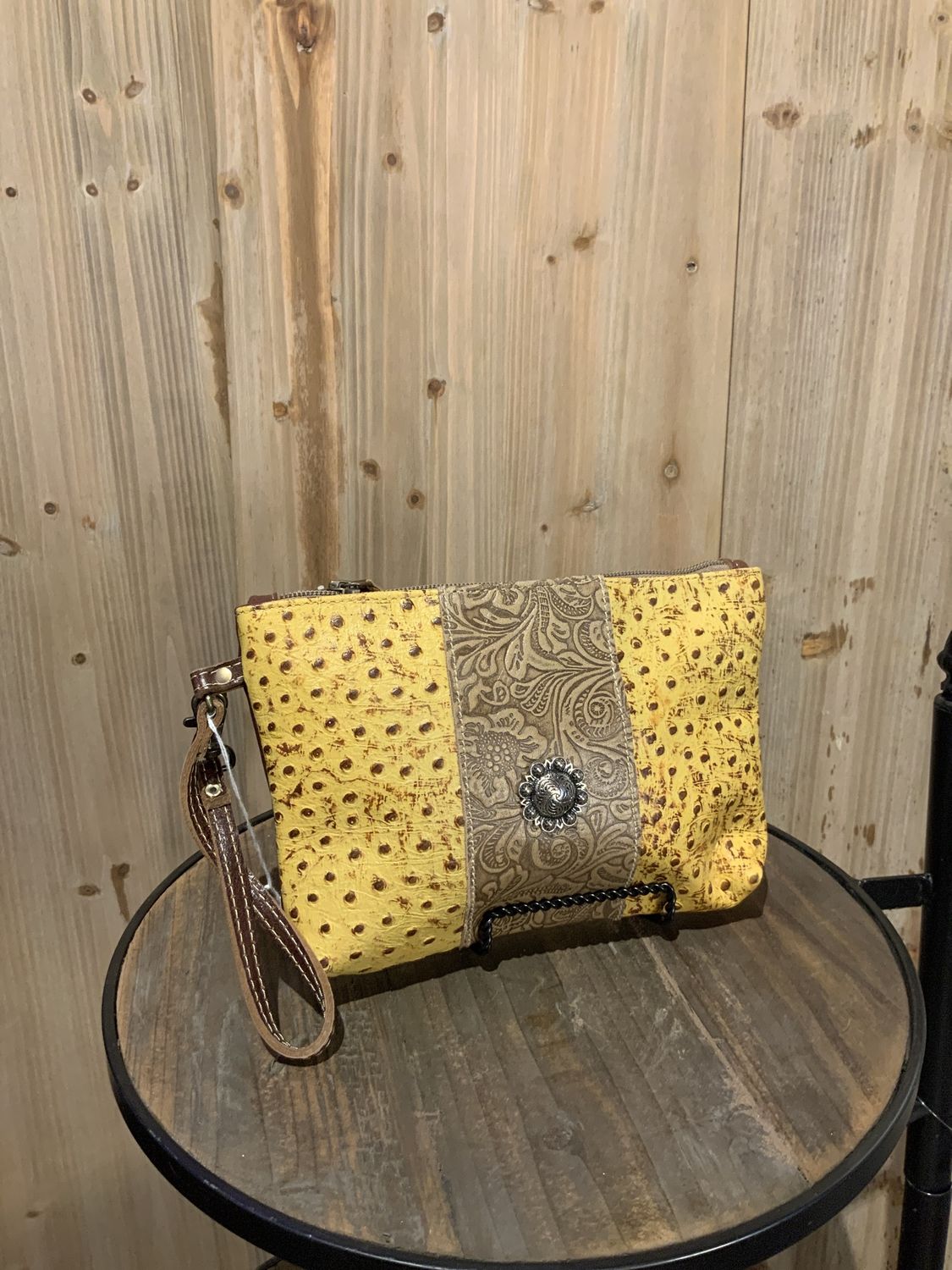 Pouch, Samar