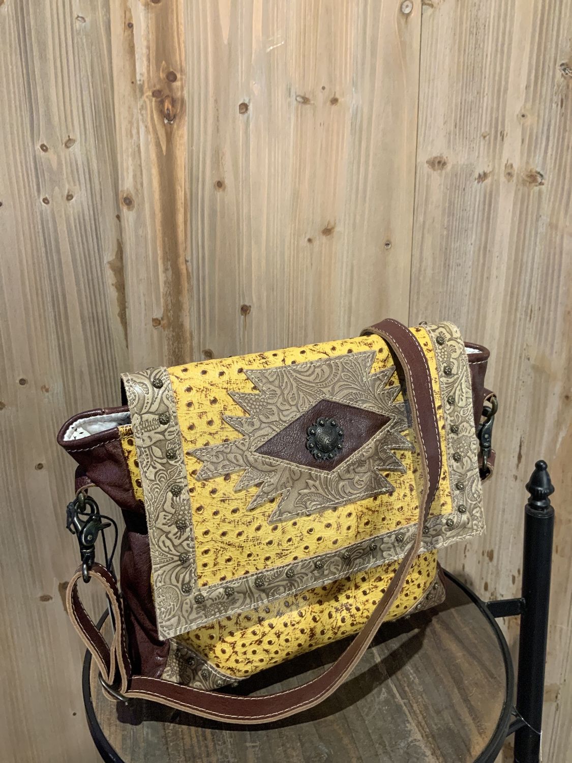 Leather Bag, Ray