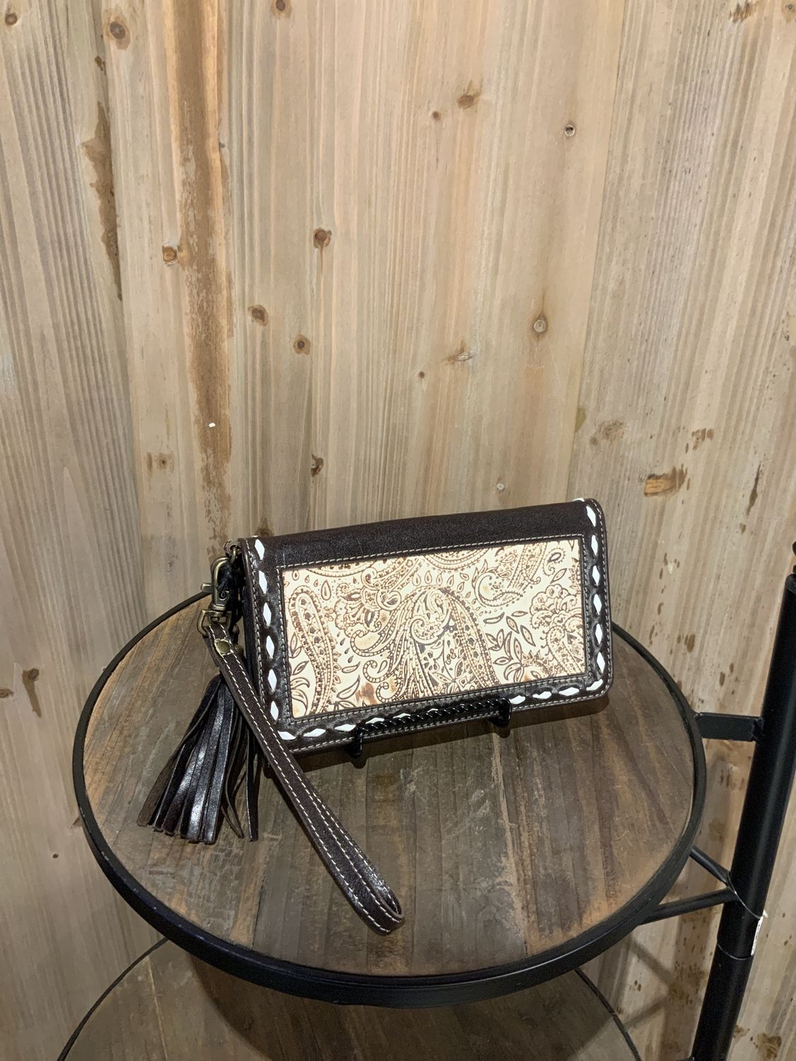 Wallet, Melody