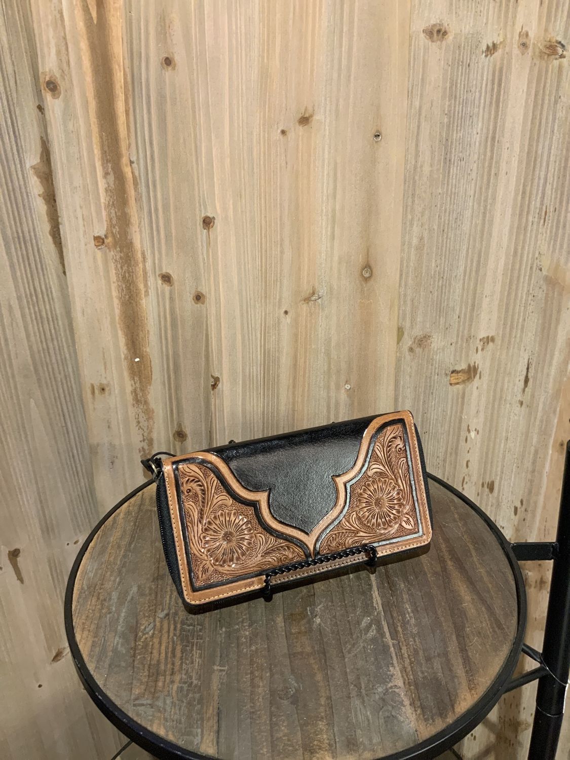 Wallet, Crimson Square