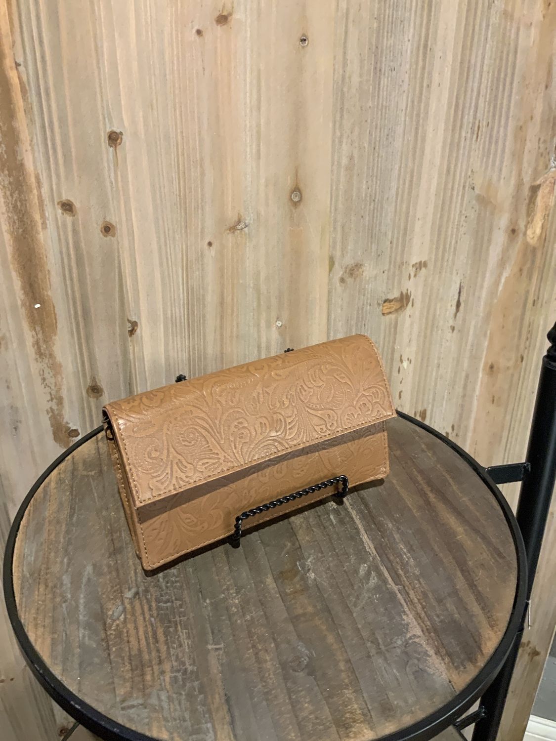 Wallet, Selection