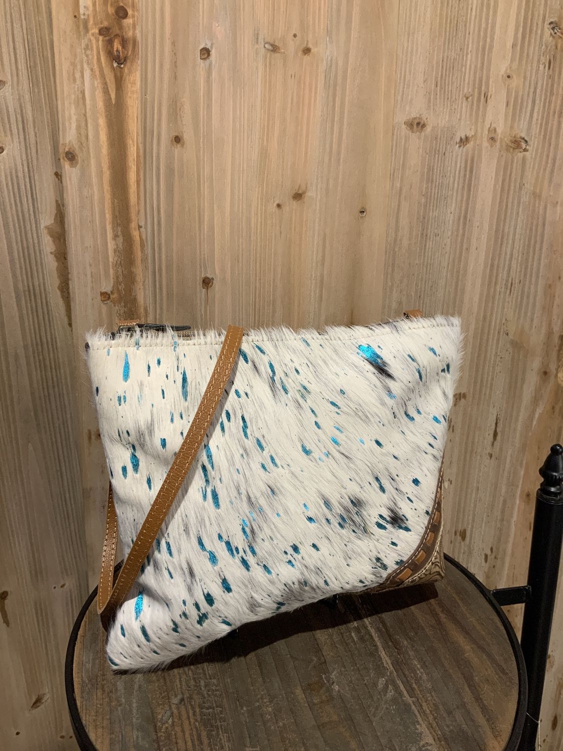 Hairon Bag, Crowd Hero