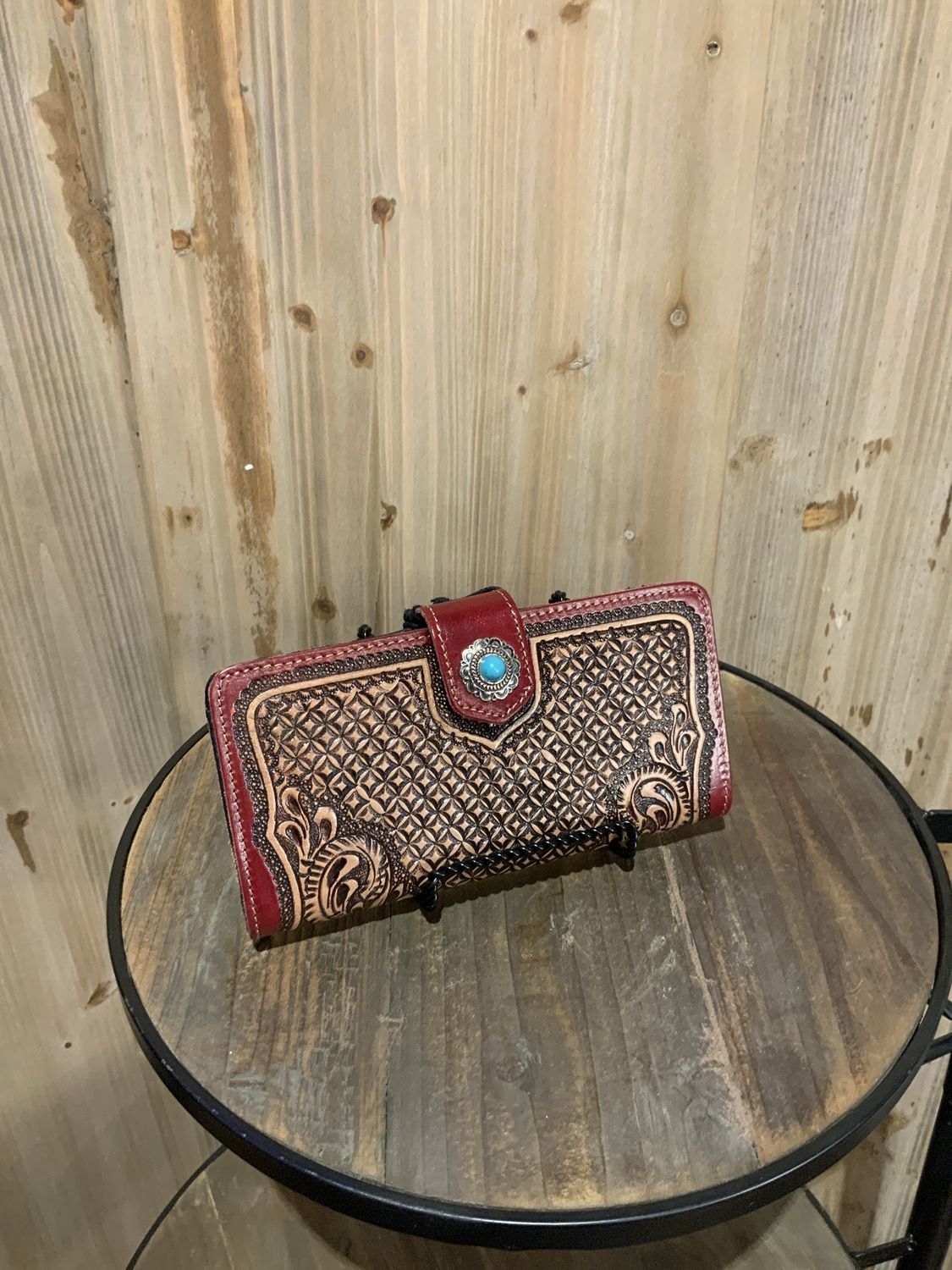 Wallet, Wizzy red