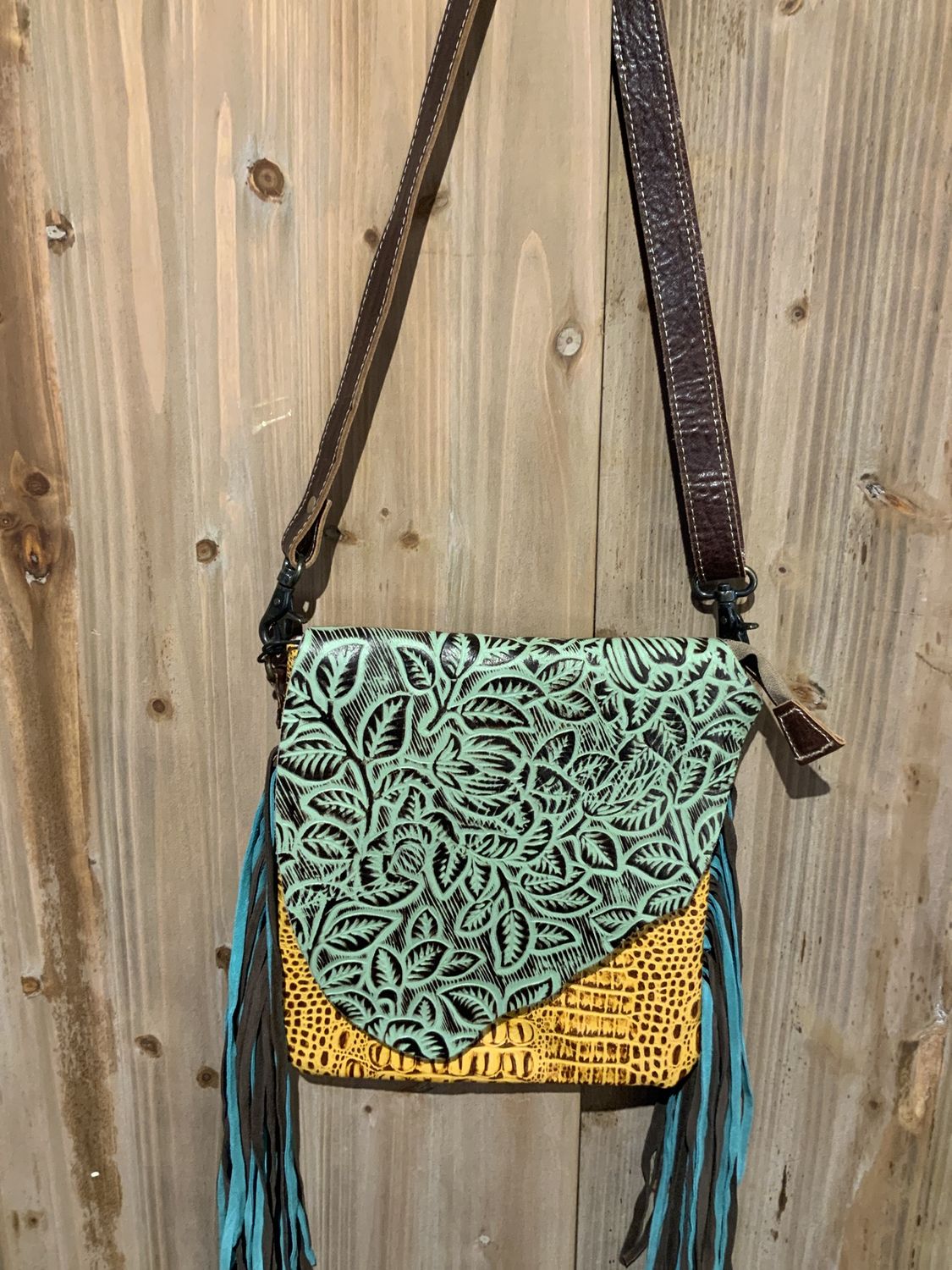 Concealed Bag, Leaf of Spring
