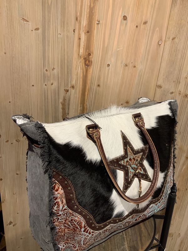 Hair On, Asterias Canvas