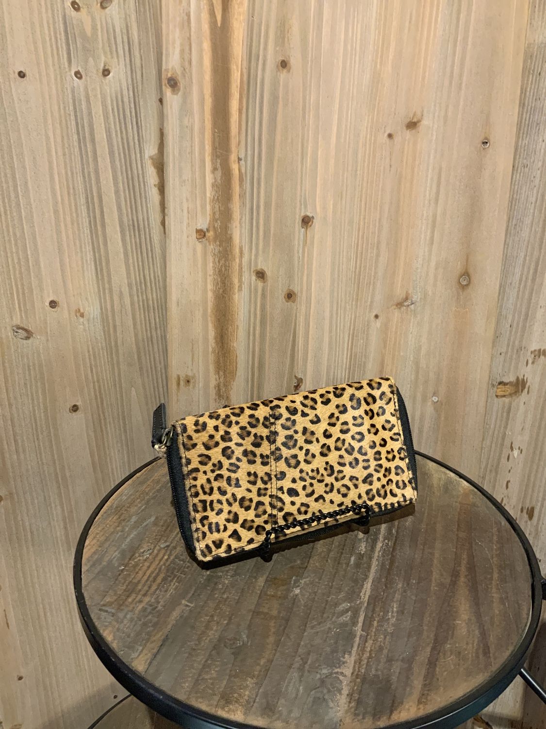 Wallet, Leo's Favorite