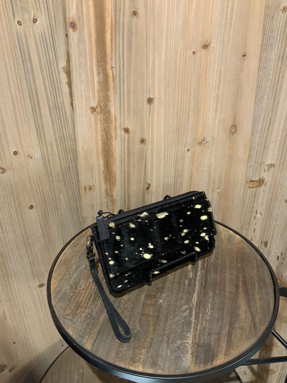 Wallet, Meteor Shower