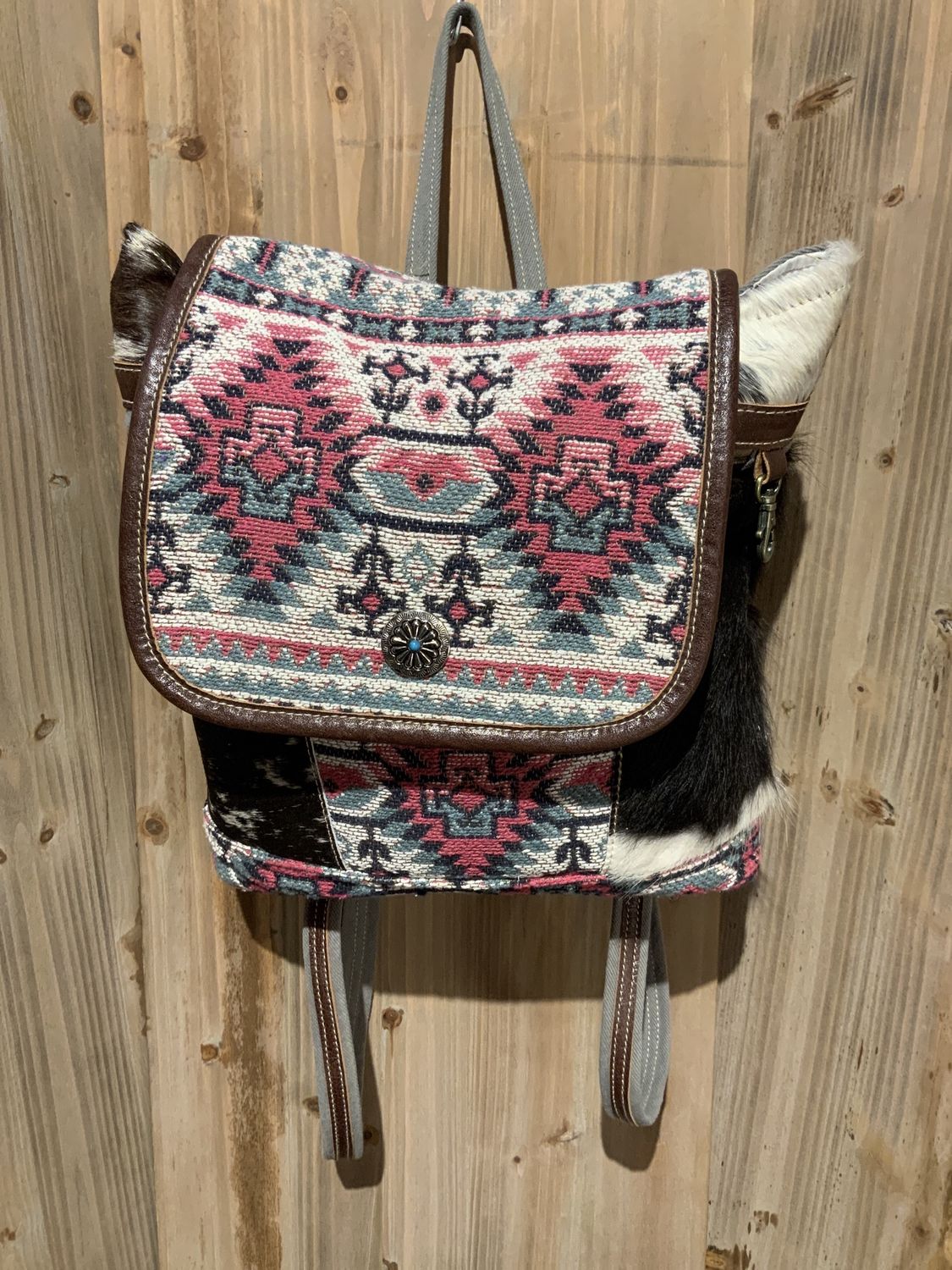 Backpack, Mia