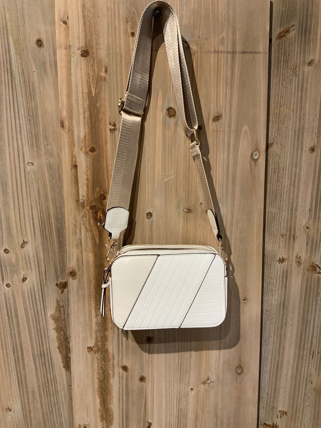 Clutch, Multi Pattern wht wde strp