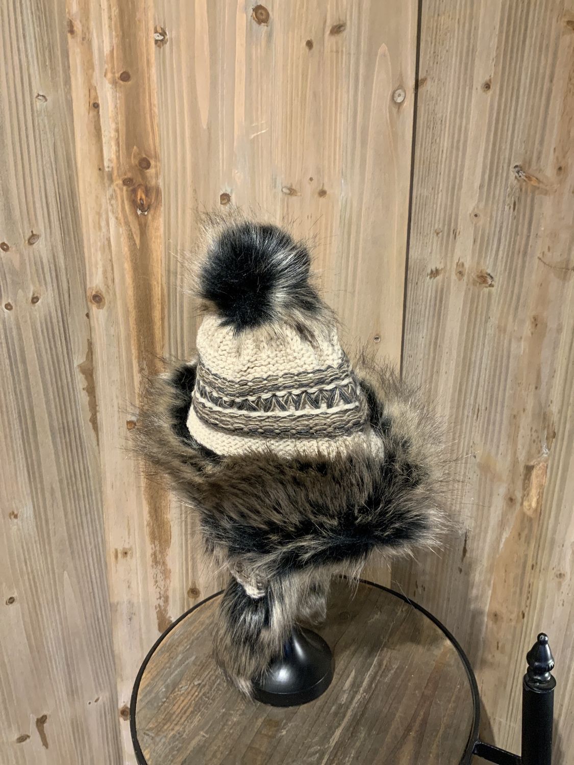 Faux Fur Hat, Bajka Cappuccino