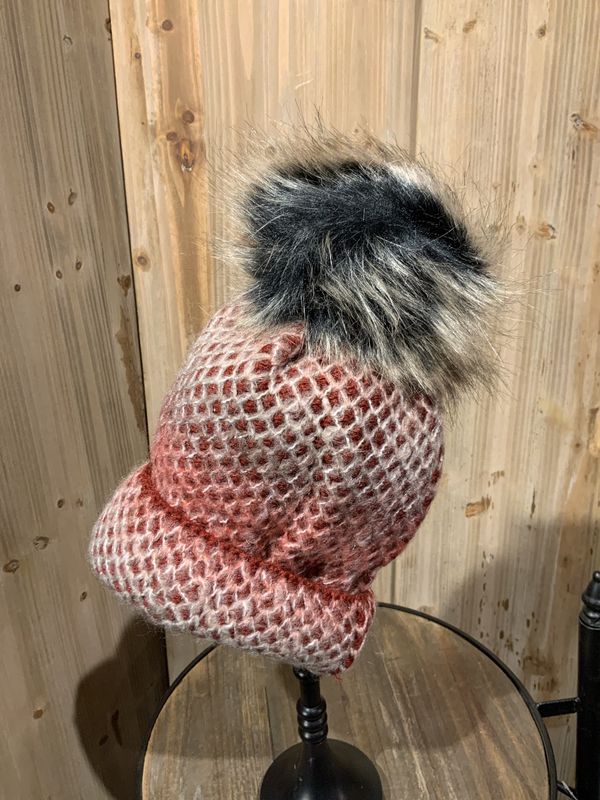Beanie, Faux Fur Pom Burgundy/Beige