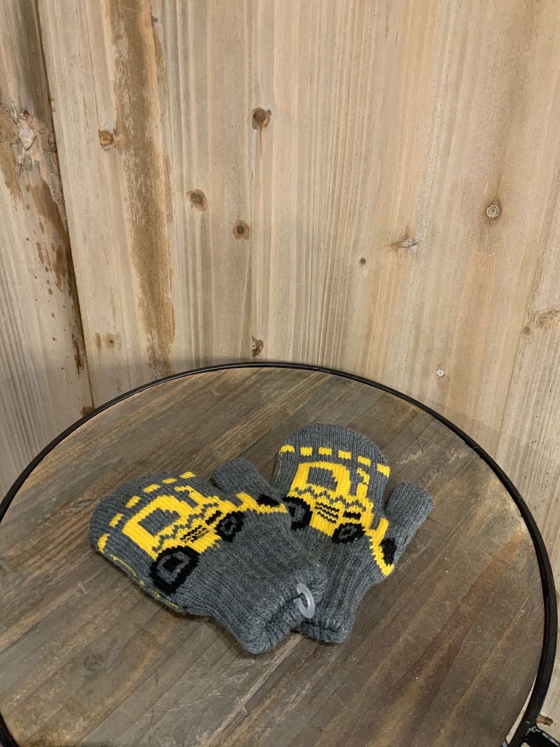 Child Mittens, Digger 3