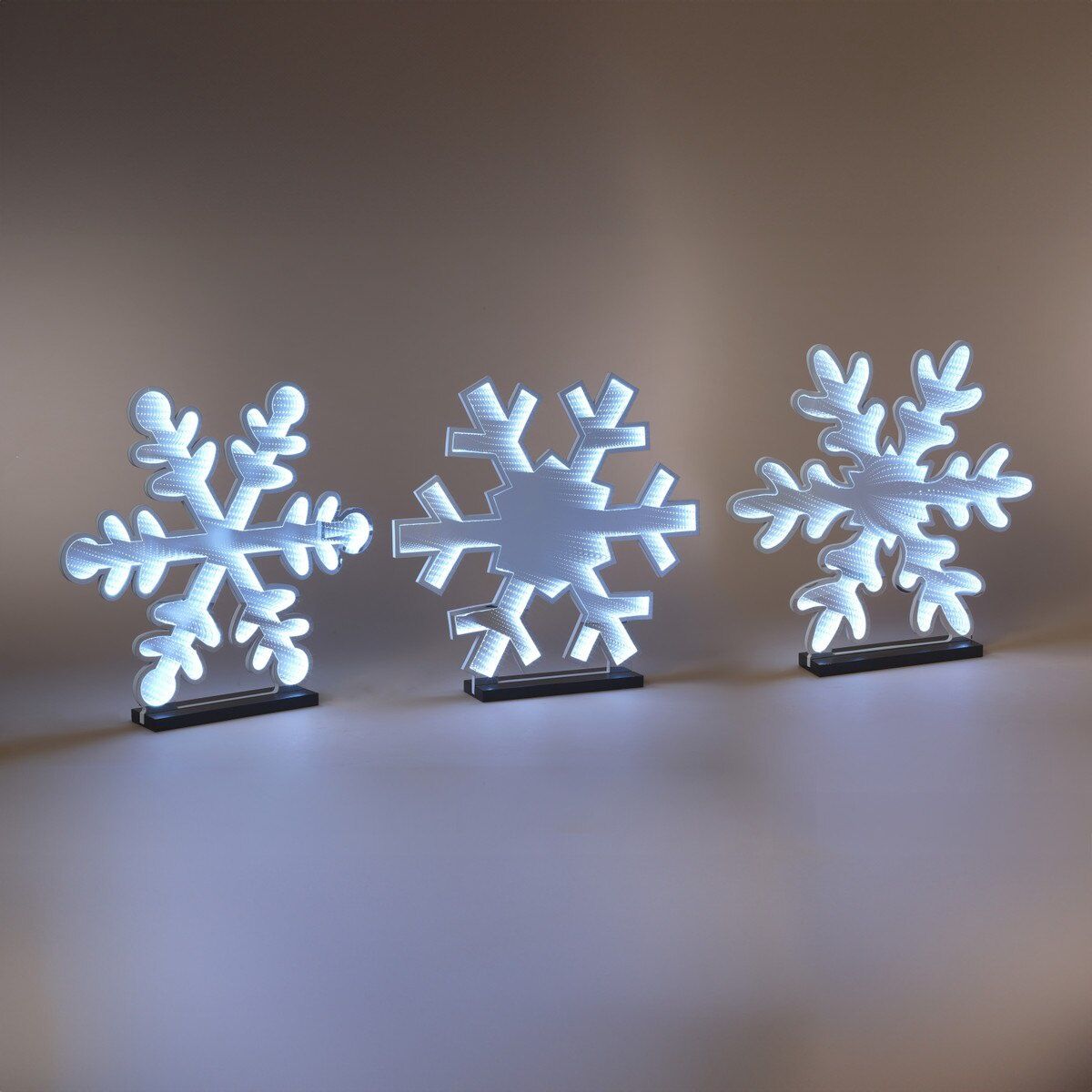 Infinity, 30.7" Snowflake 3 Asst