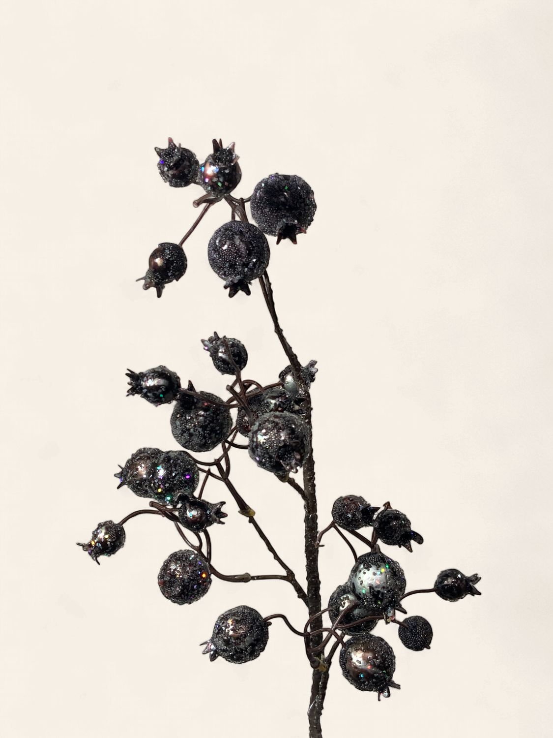 Spray, Pomegranate Berry 30" Black