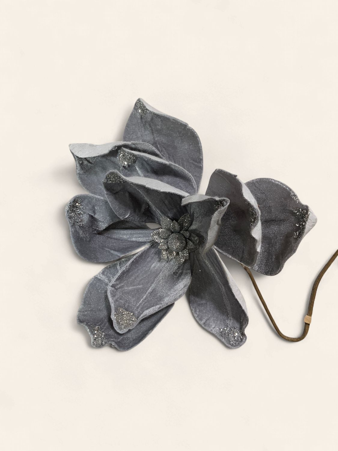 Spray, Velvet Magnolia 22"Grey