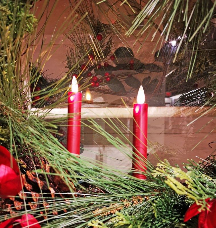 Taper Candle, 10 Clip Red B/O
