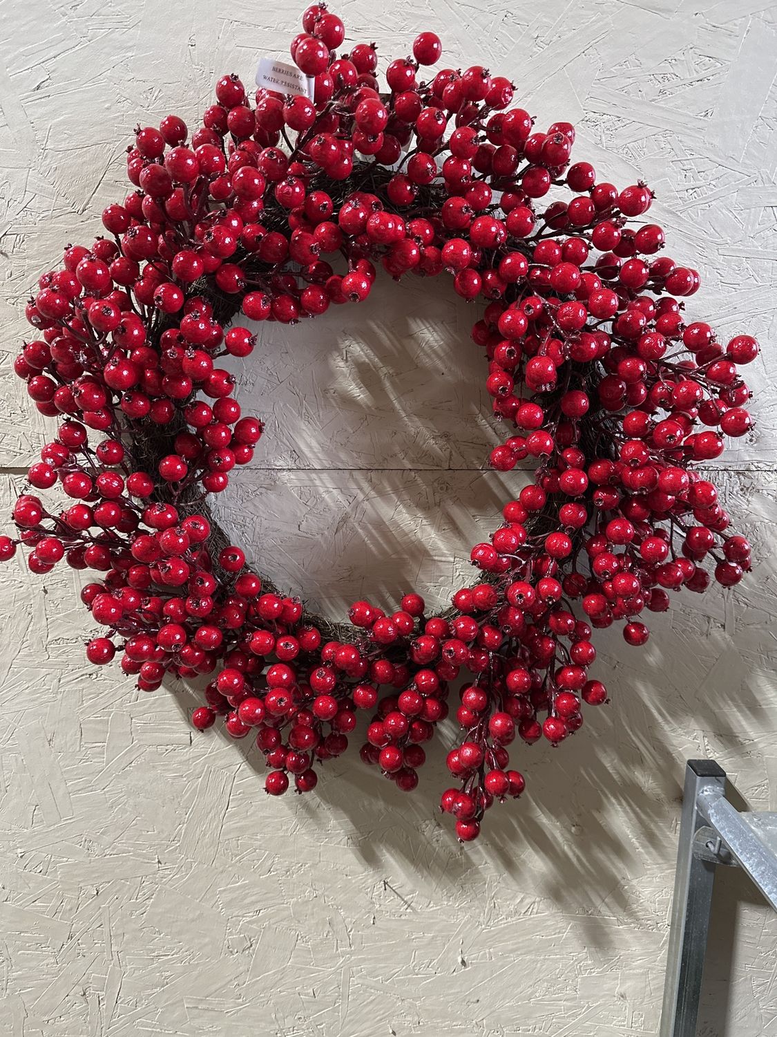 WREATH, CRABAPPLE LG 26"26"RED