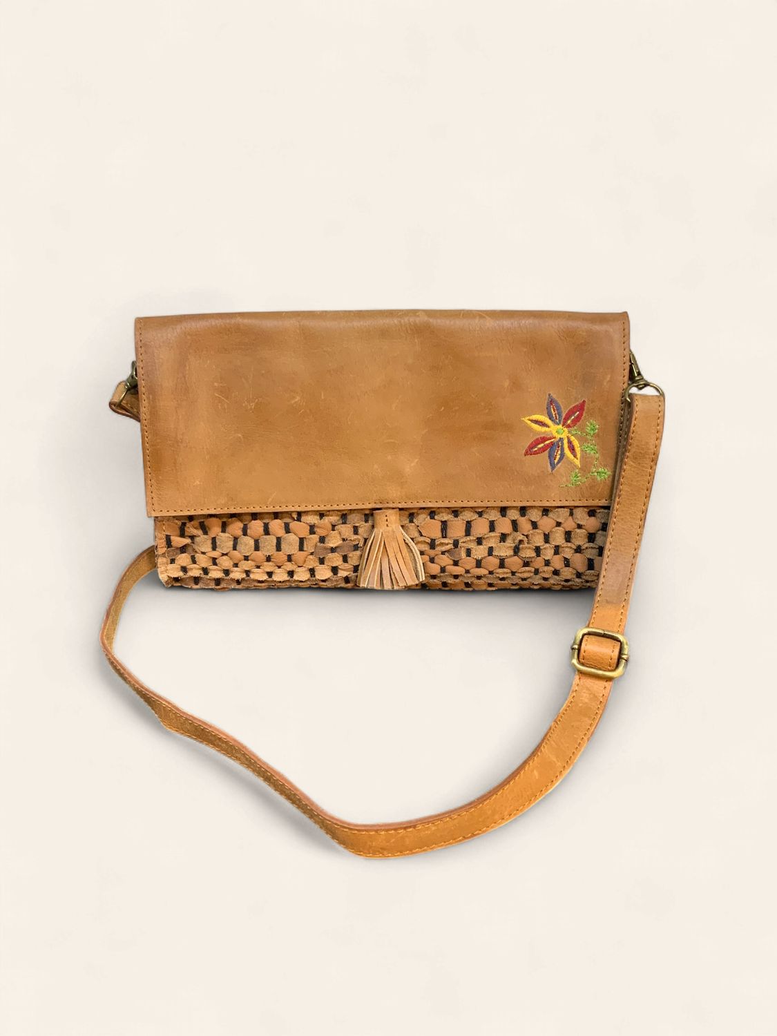 Crossbody, Brwn Woven Leather embr flower