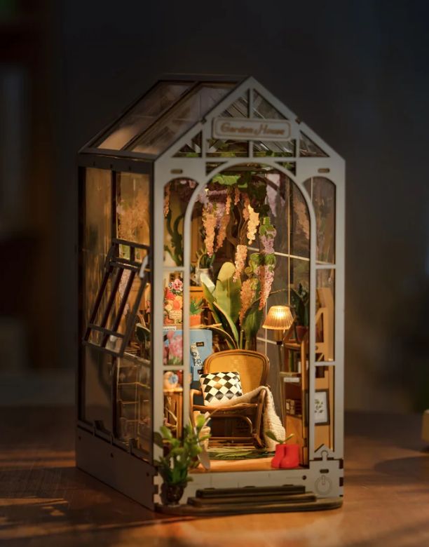 DIY Miniature, Booknook Flower House