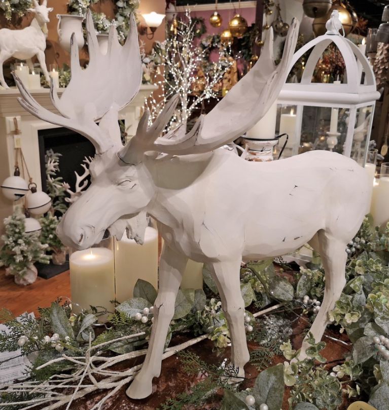 Figurine, Walking Moose White 27x14x26