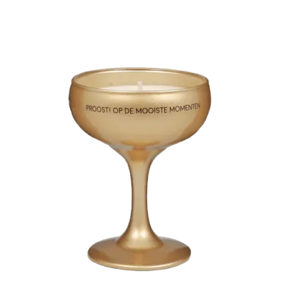 Sojakaars in een champagne coupe.