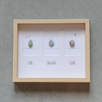 Pebble art 'LIVE LAUGH LOVE'