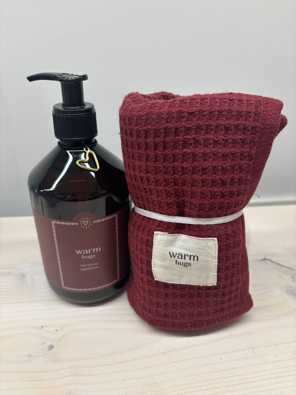 Handzeep &amp; gastendoekje : "Warm hugs"