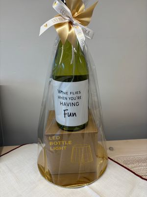 Fles lamp LED + fles wijn