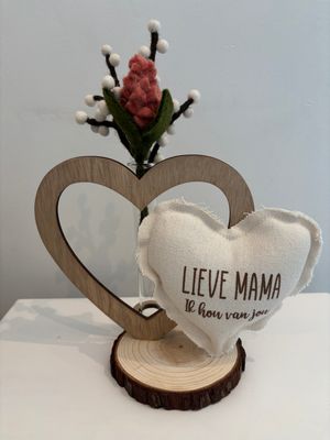 Houten hart met vaasje 'Lieve mama'