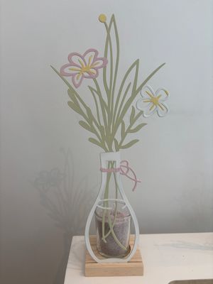 Theelichthouder  met bloemen