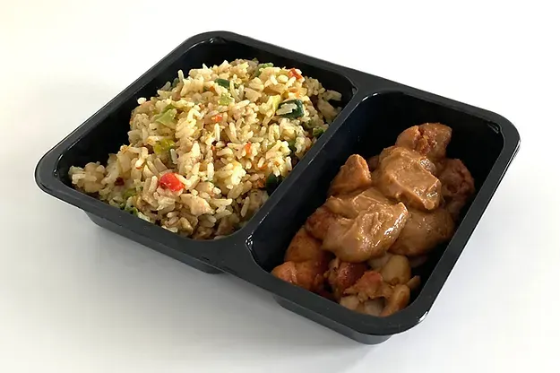 Nasi goreng met saté