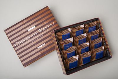 Chocolate Wafers Hazel Cream