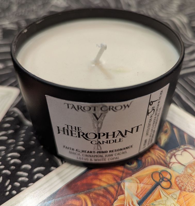 The Hierophant Candle - V