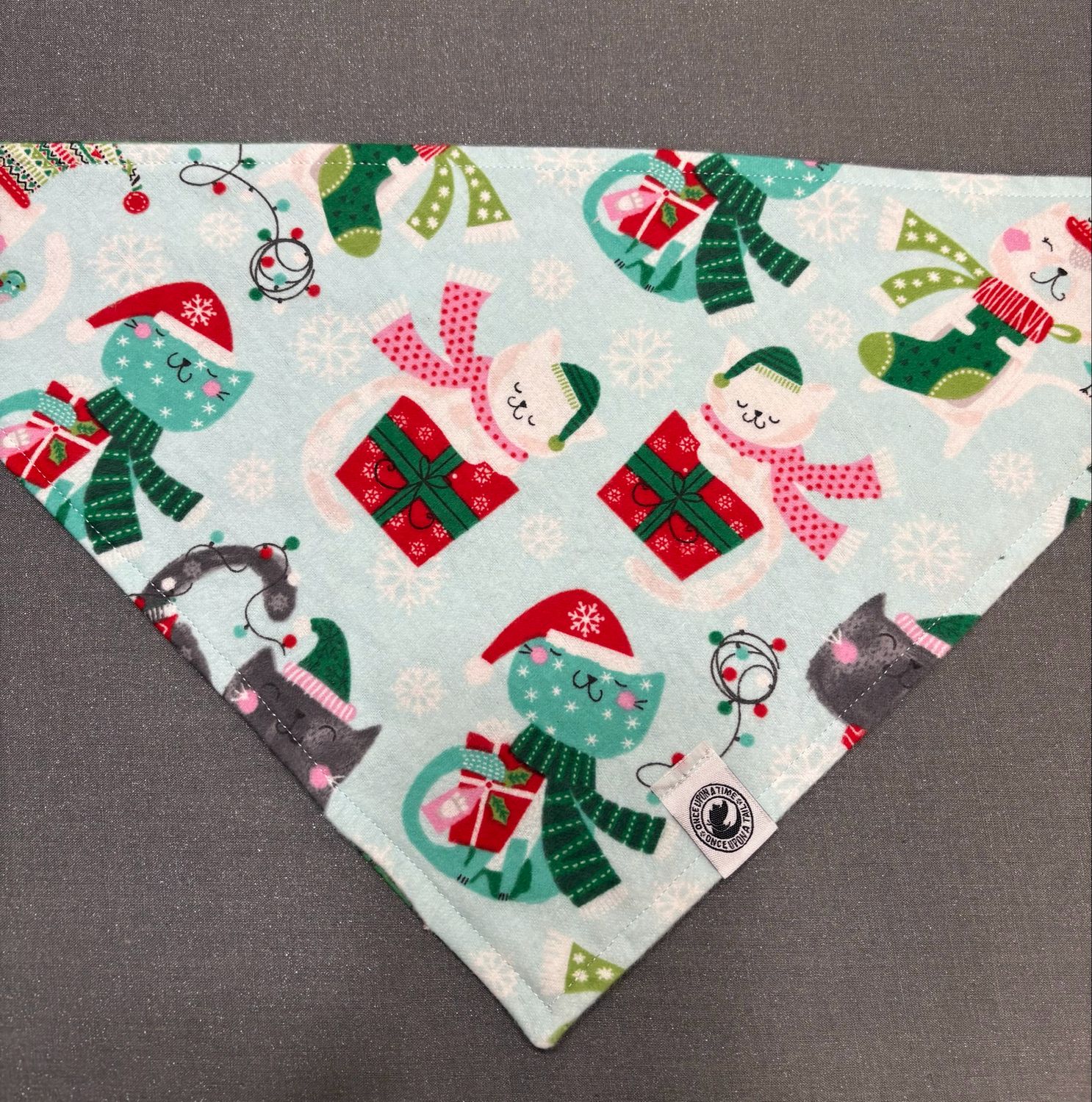 Cozy &amp; Merry Cats