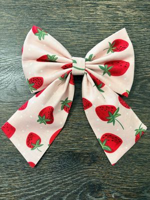 Berry Irresistible Bow