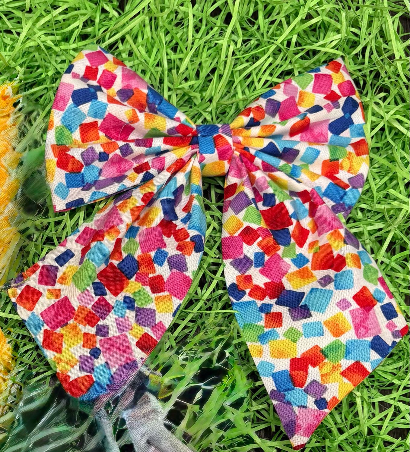 Conffetti Bow