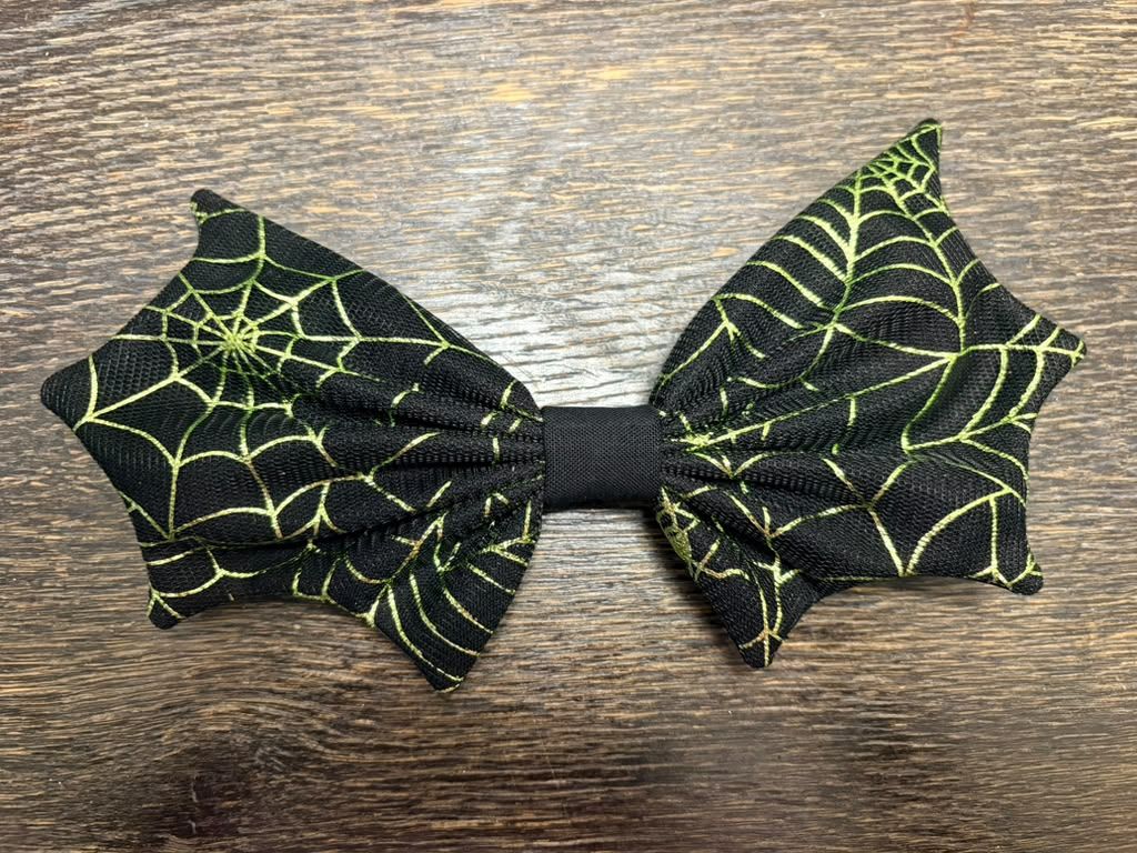 Bat Bow tie - Black with green spider web