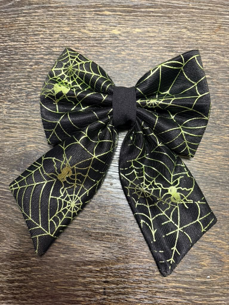 Spooky Spider Bow