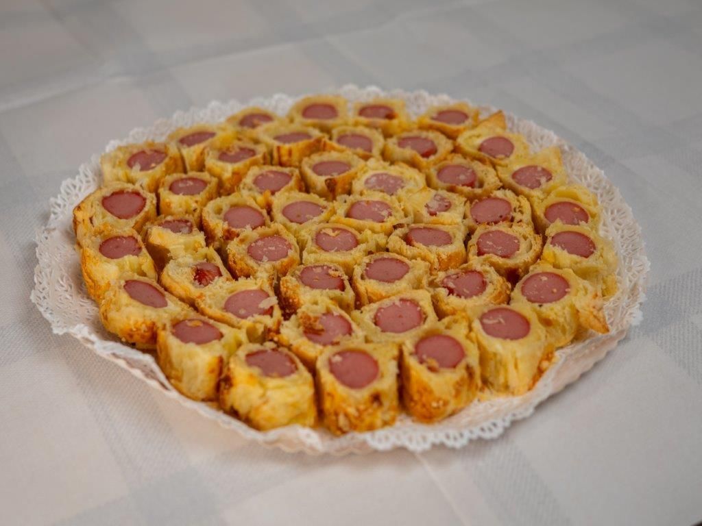Voulevant con wurstel tirolesi - 50 pz