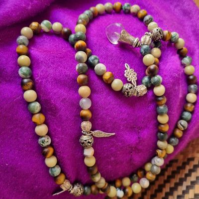 Mala - pierres semi-précieuses, cristaux