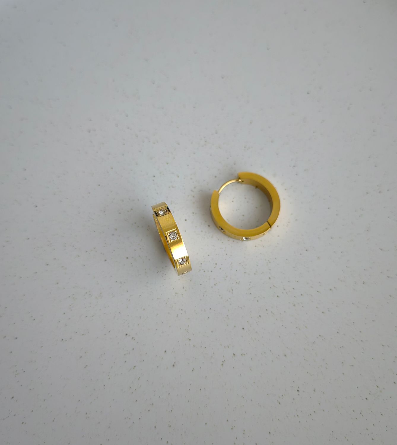 CHLOE HOOPS