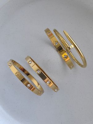 BANGLE BRACELET SET