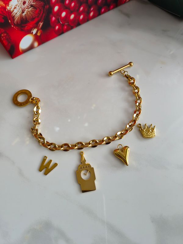 CHARM BAR BRACELET