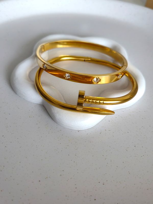 BANGLE BRACELET SET