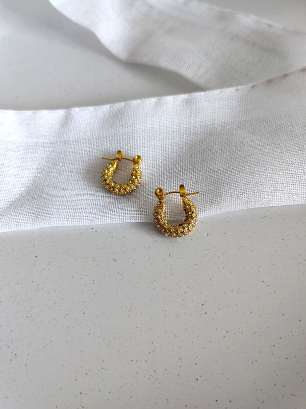 EMMA HOOPS