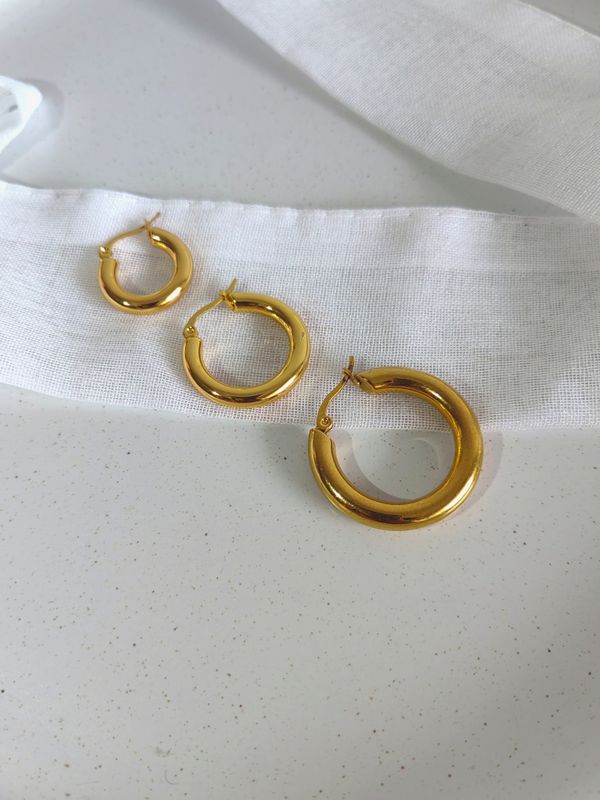 CLASSIC HOOPS