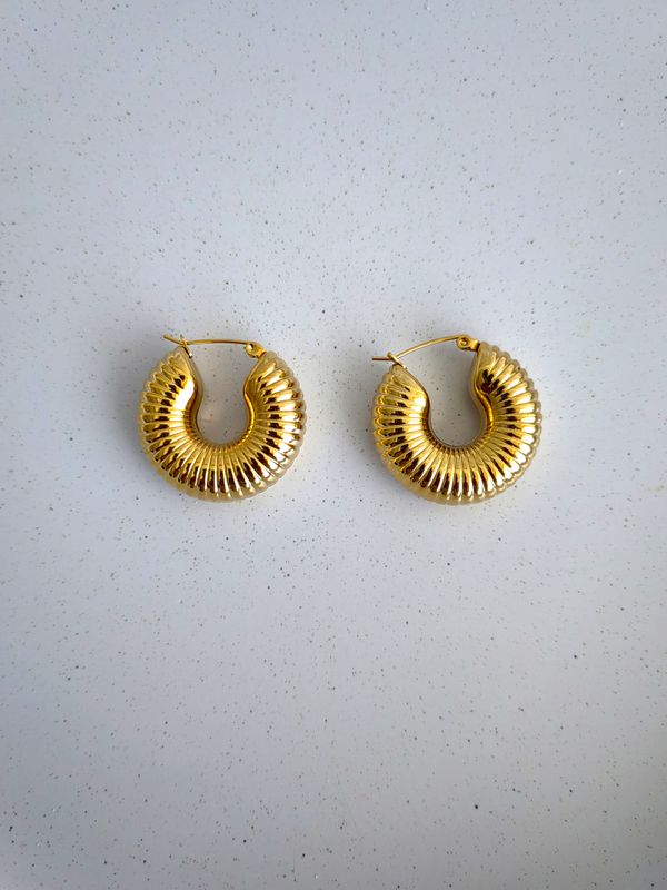 CASSIE HOOPS